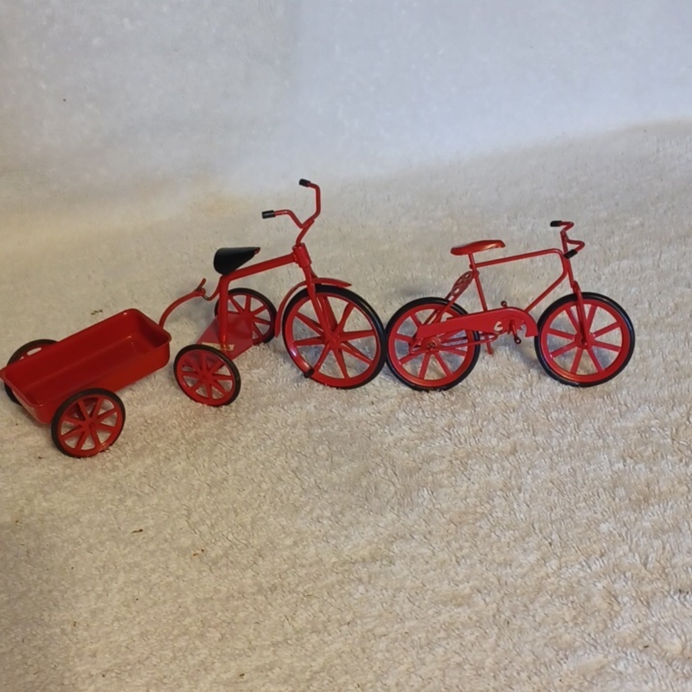 Vintage metal miniture bicycle and tricycle with wagon collectible Vintage toys